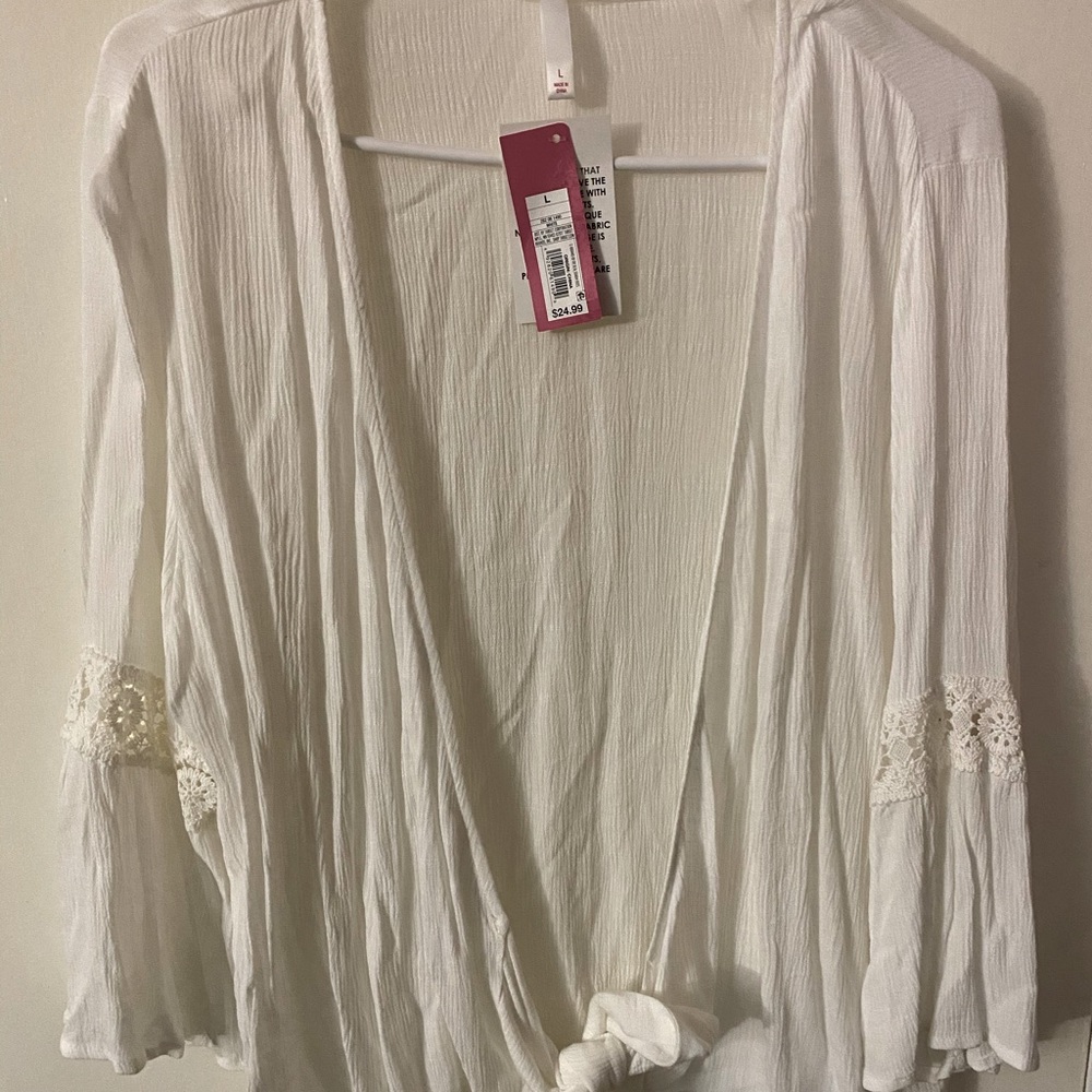 White kimono with front tie